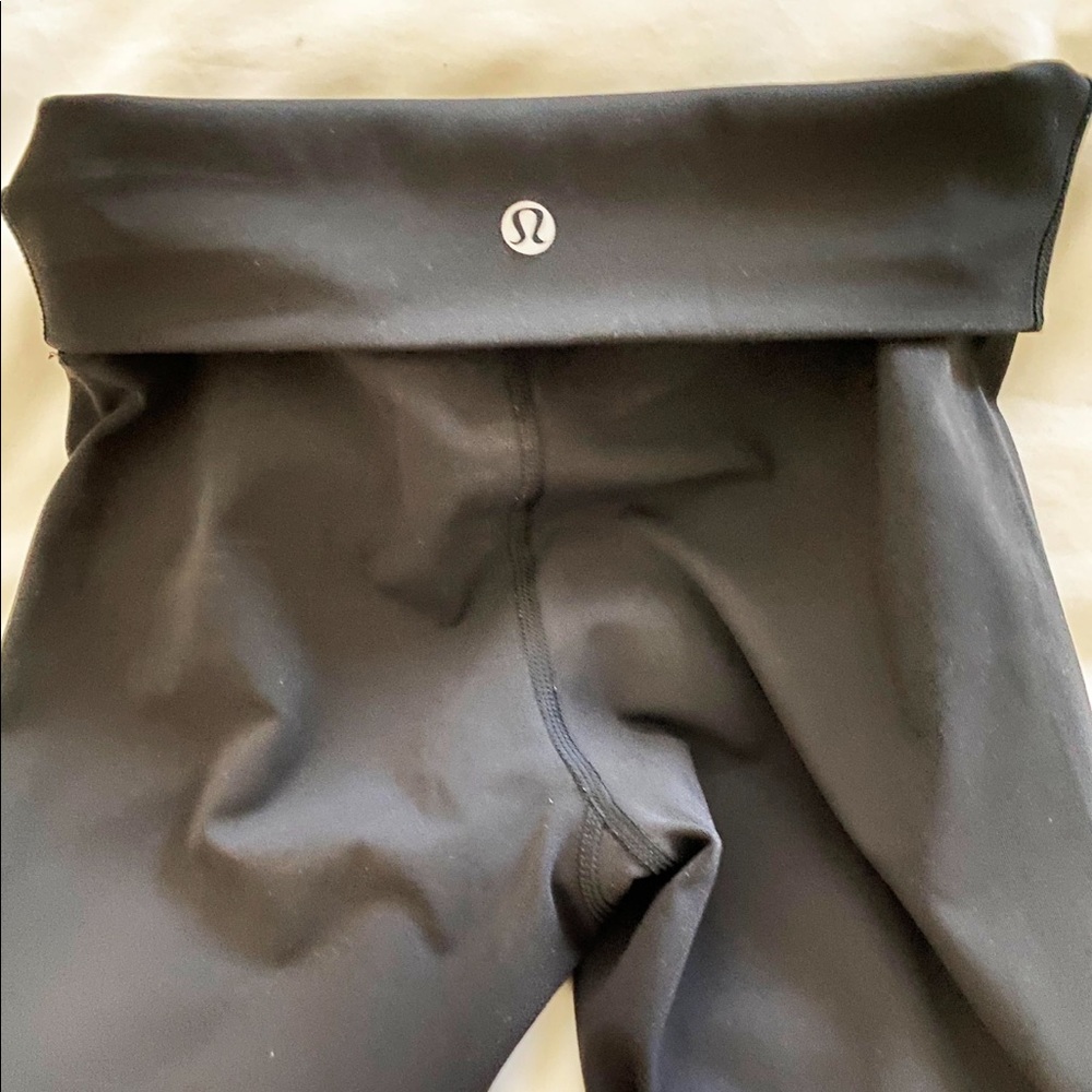 Lululemon Wunder Under HR Crop 21" with fold over waist - Picture 6 of 6